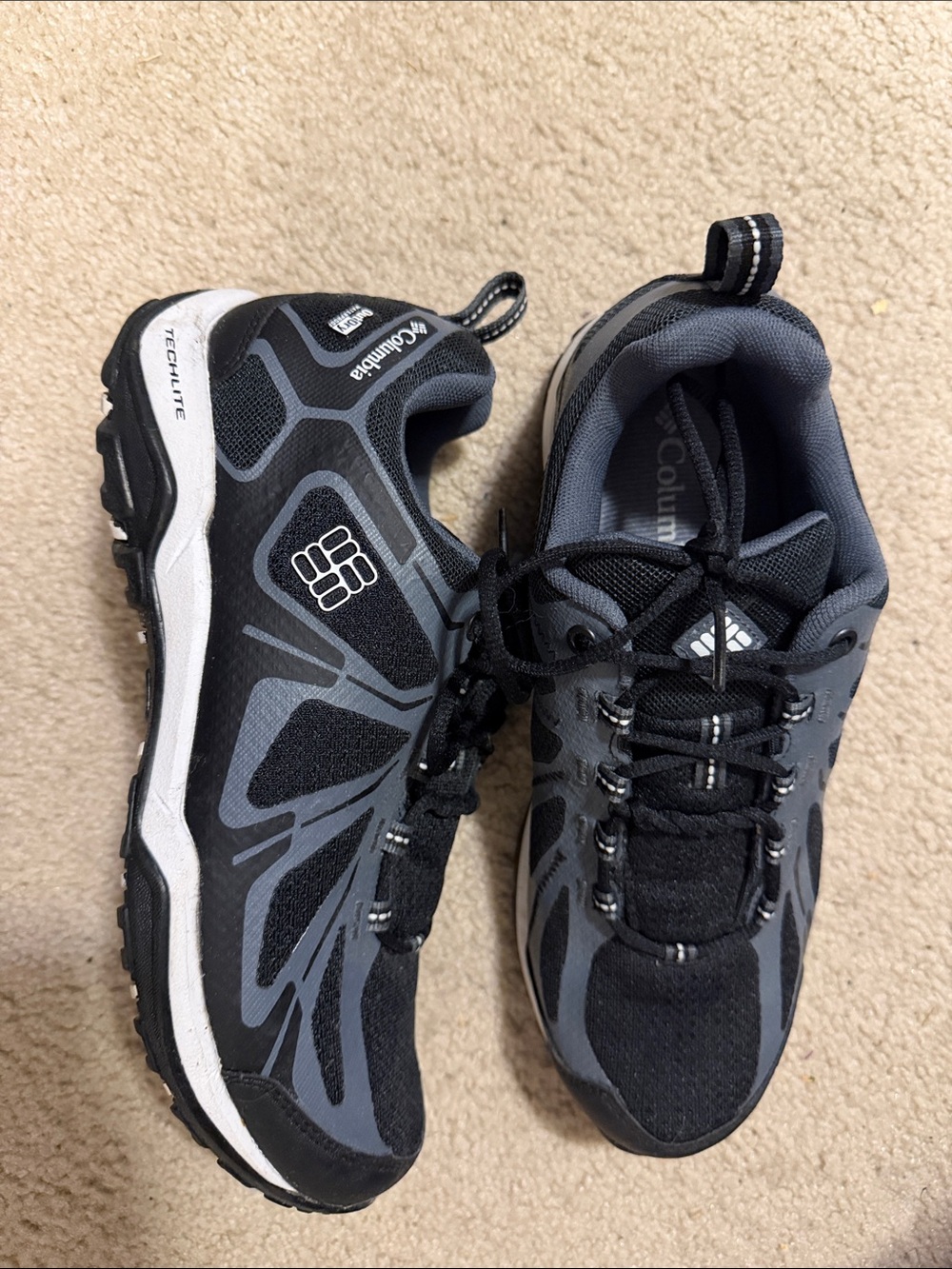 Columbia Women’s Black & Gray Athletic Trail Shoes US 9